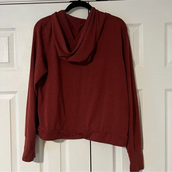 Vuori Hale Essential Hoodie in Currant Heather, Size L - Picture 7 of 7